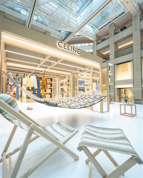 CELINE SINGAPORE NGEE ANN CITY PLEIN SOLEIL POP UP .